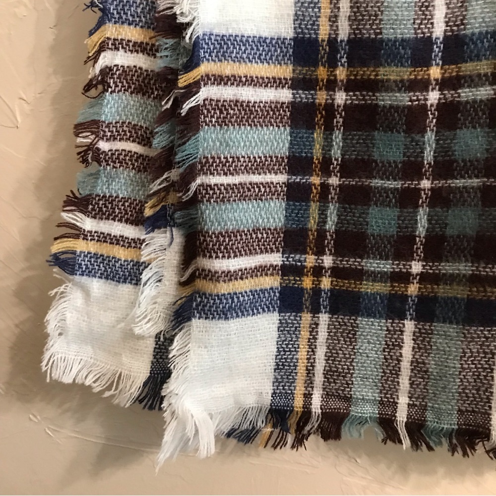 55”X55” Throw or Shawl light-weight Used, Cleaned